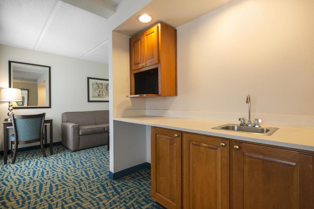 Holiday Inn Savannah South - I-95 Gateway By Ihg Georgetown Bagian luar foto